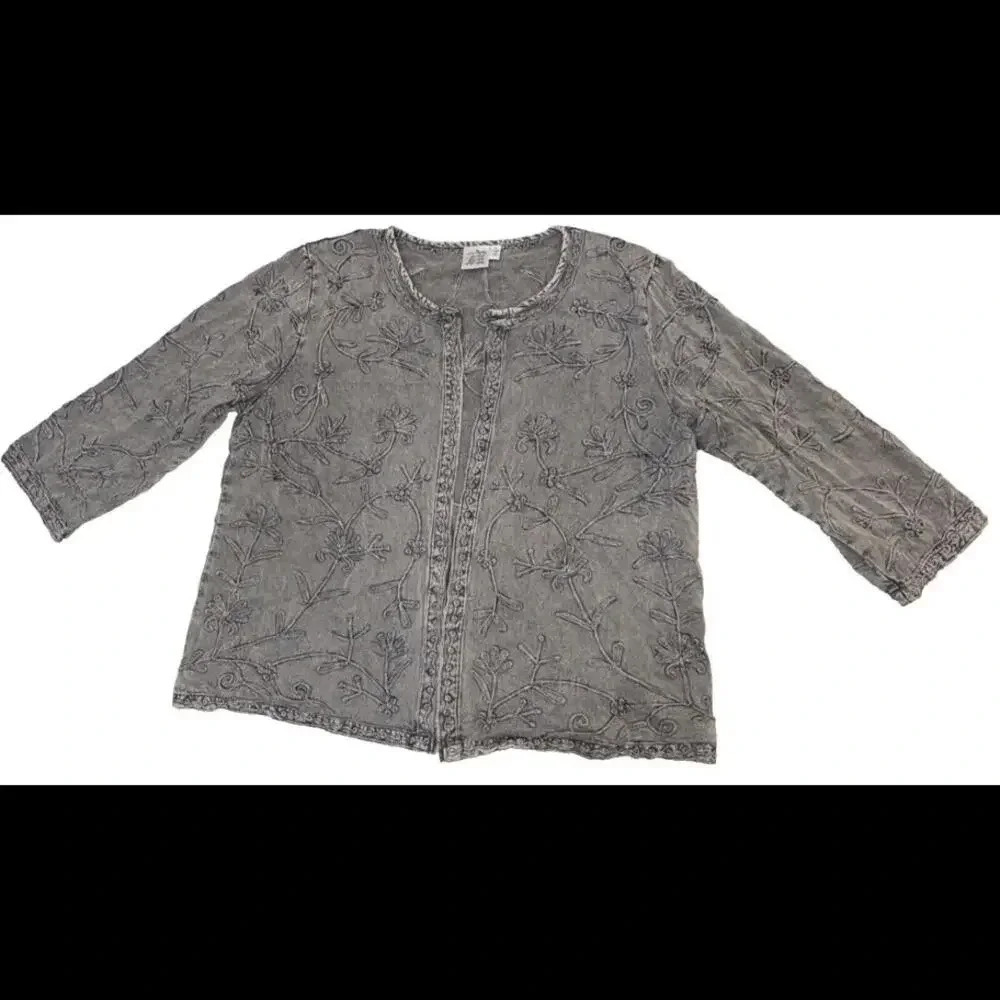 Parsley & Sage 3/4 Sleeve Gray‎ Floral Embroidered Distressed VTG Wash Cardigan